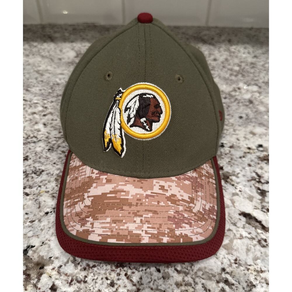New Era 39Thirty Washington Redskins NFL S/M Flex Hat 2014 Salute to Service